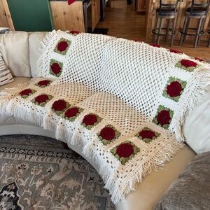 Vintage Hand Crochet Blanket Afghan Throw 3D Rose Red Cream Ivry Acrylic 67”x54”